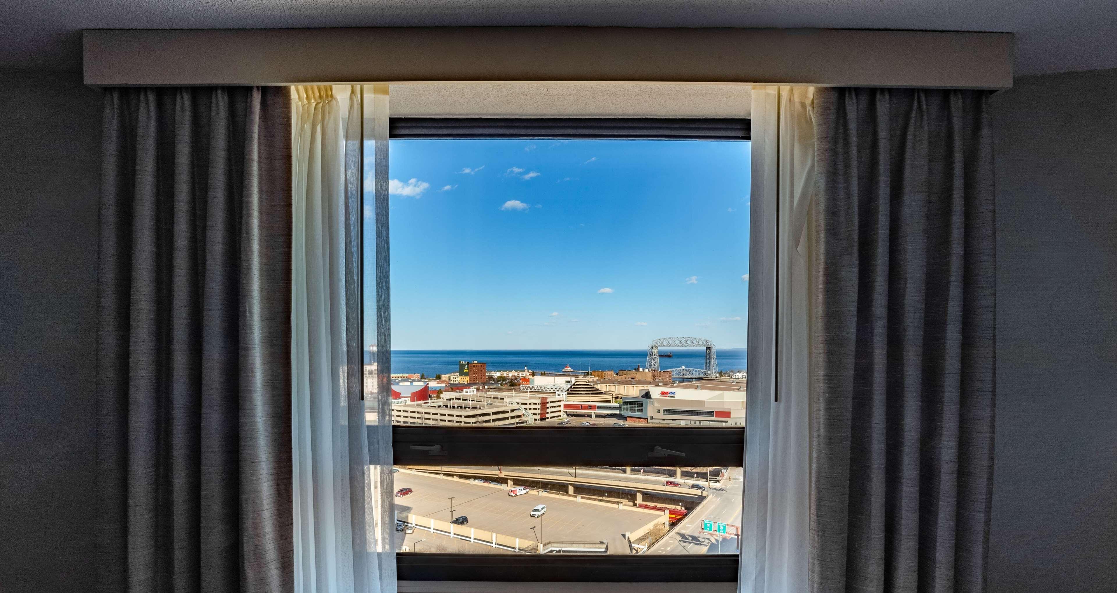 Radisson Hotel Duluth-Harborview Exteriör bild