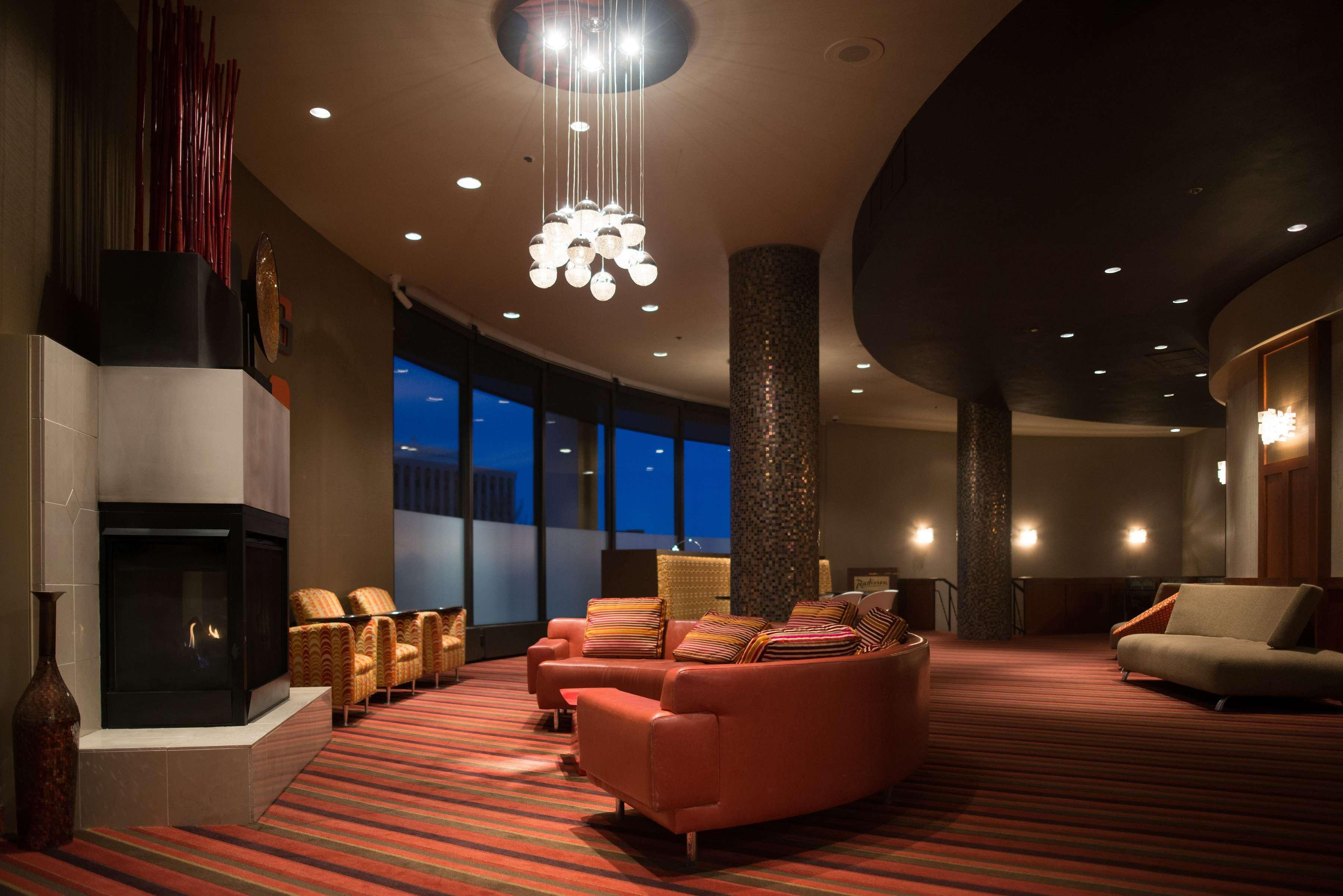 Radisson Hotel Duluth-Harborview Exteriör bild